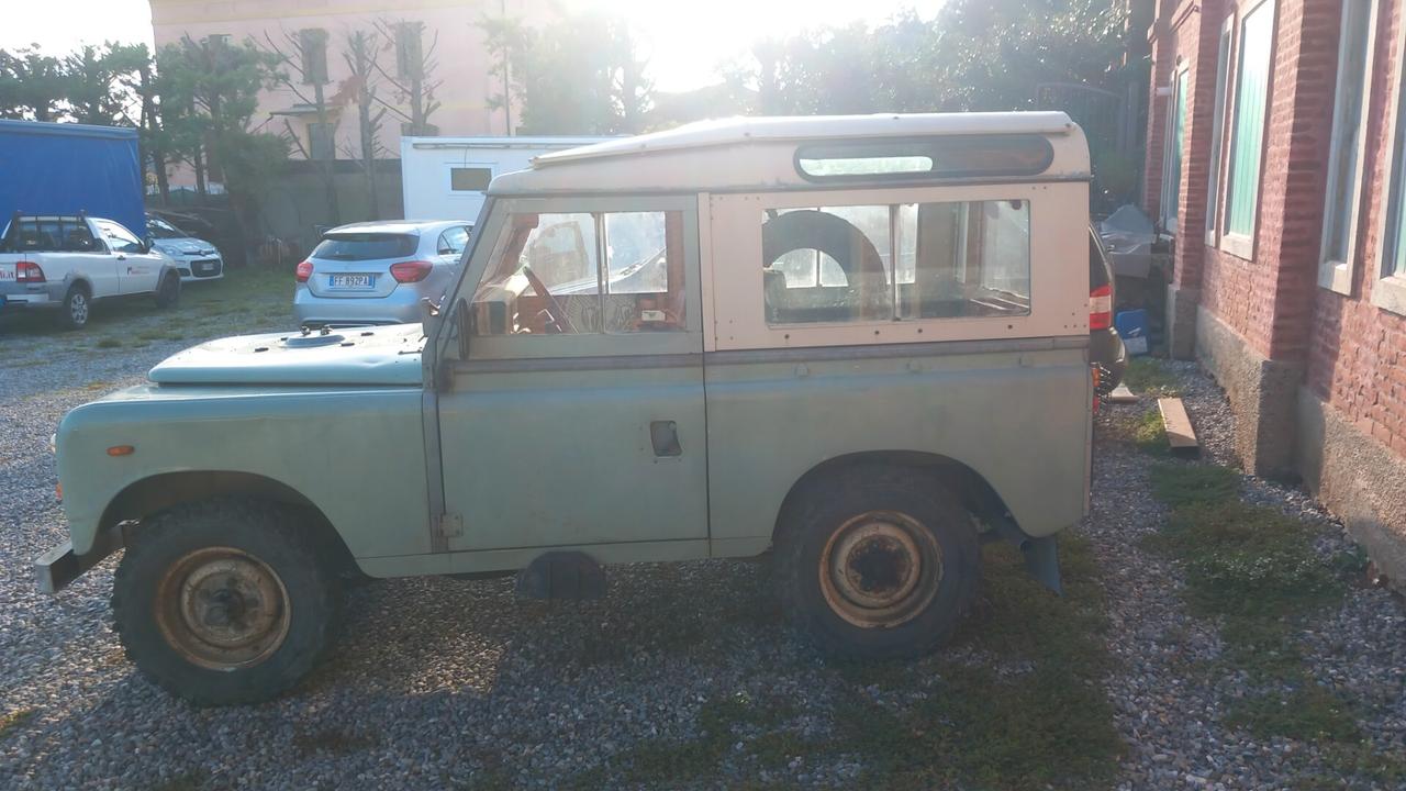 Land Rover Defender 88