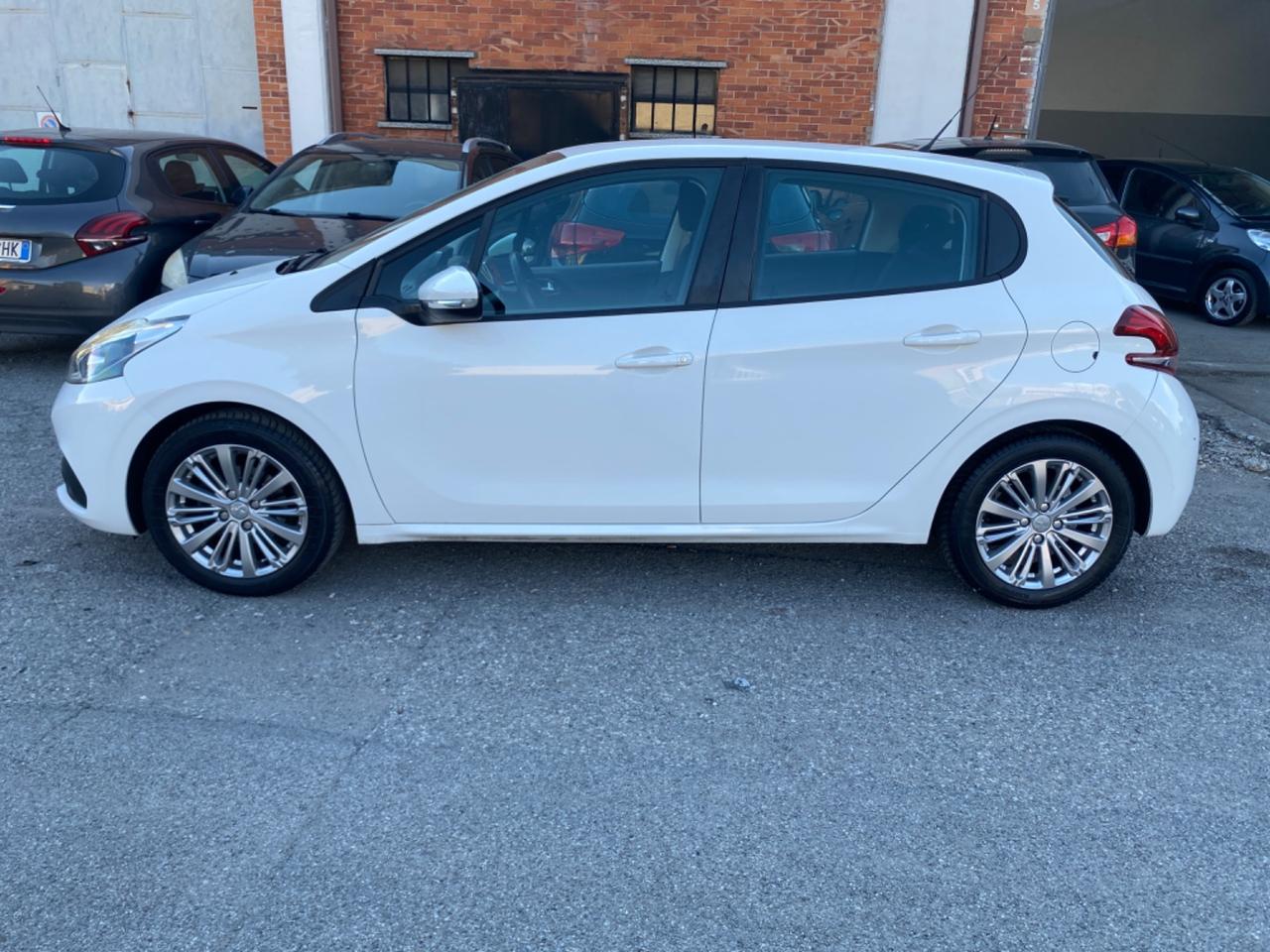 Peugeot 208 PureTech 82 5 porte Access