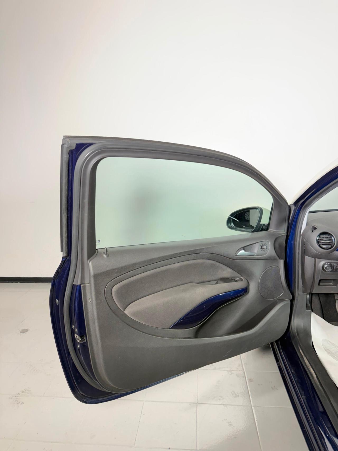 Opel Adam 1.2 70 CV Unlimited