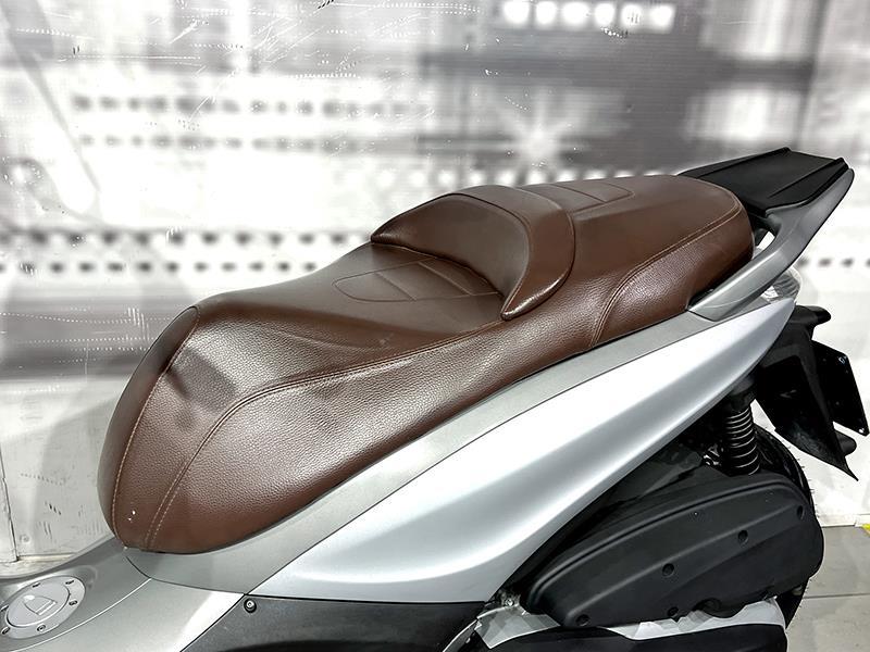 Piaggio Beverly 350 Sport Touring