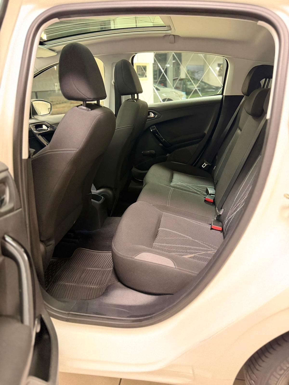 Peugeot 208 1.6 VTi 120 CV 5 porte Allure