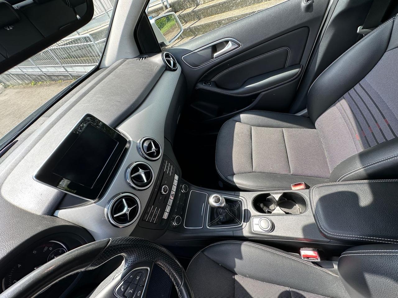 Mercedes-Benz B 180 Sport B 180 D BlueEFFICIENCY