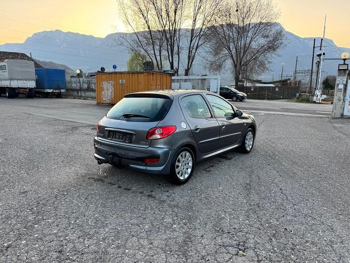 Peugeot 207 2011 1.4 16V Diesel