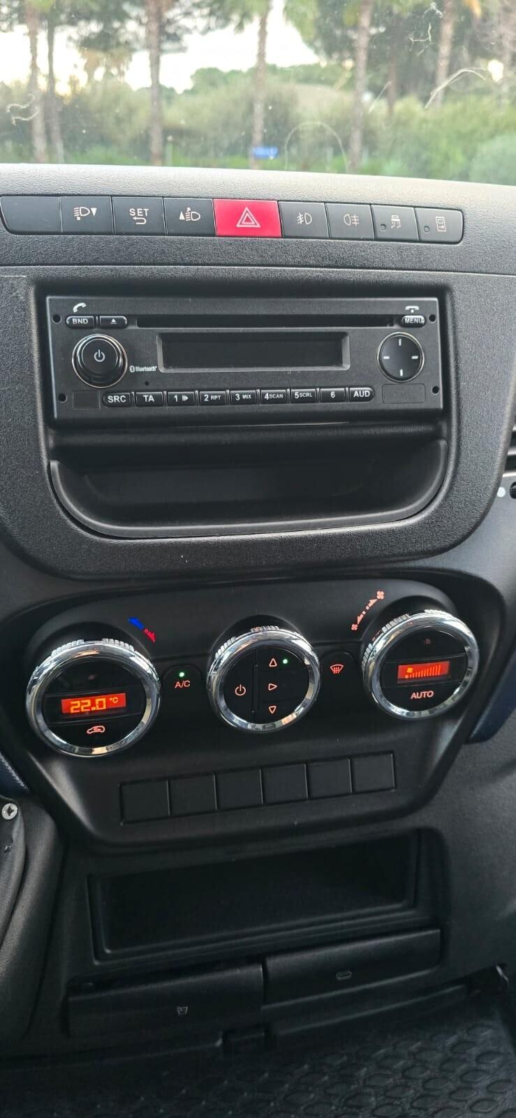 Iveco Daily 35C14 2.3 HPT Furgone GEMELLATO 3 POSTI