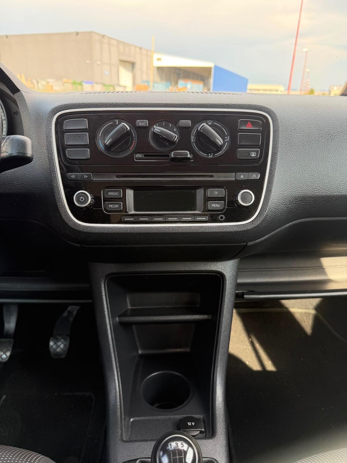 Volkswagen up! 1.0 Benzina