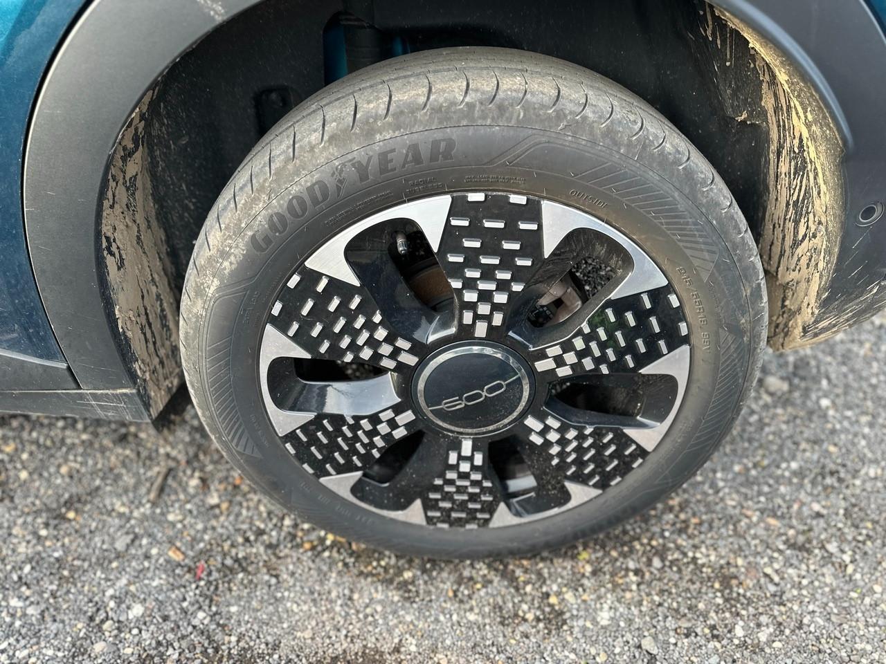 FIAT 600 IV 2023 - 600 1.2 hybrid La Prima 110cv auto