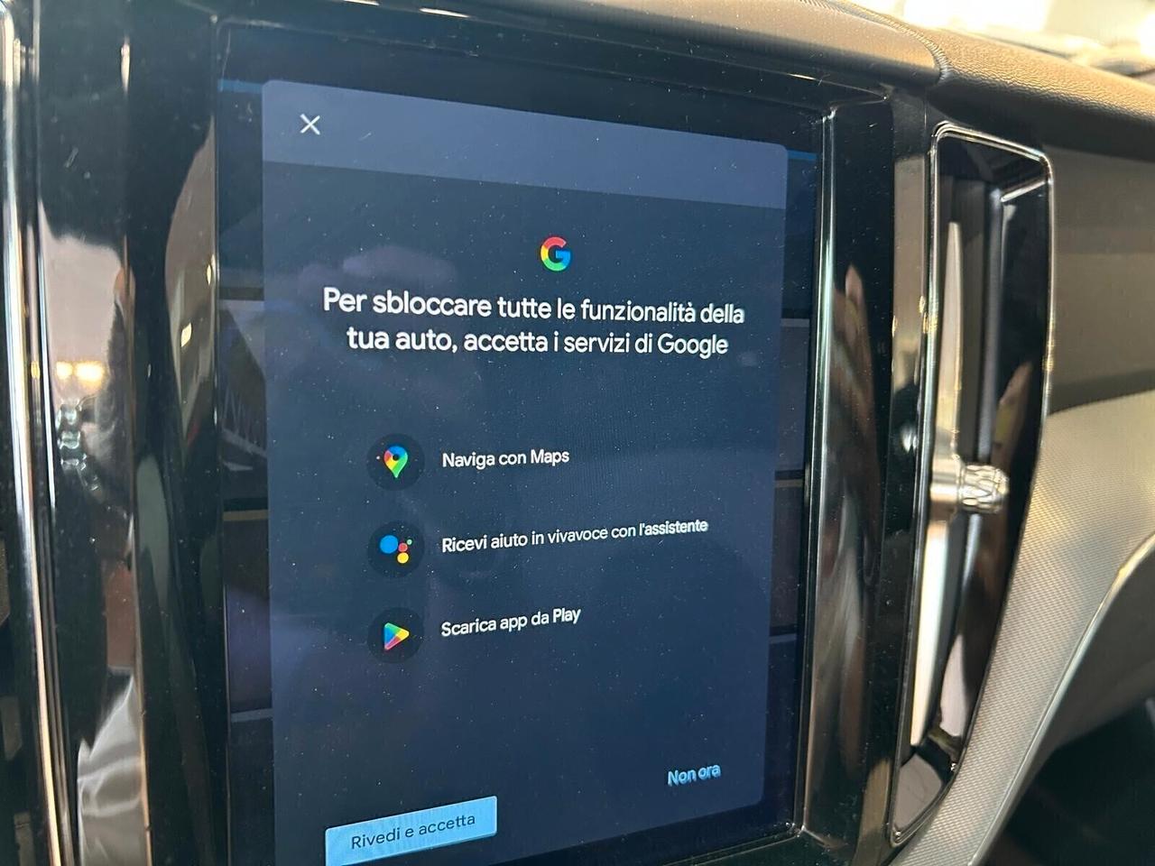 Volvo XC 60 R-DESIGN B4 (d) AWD Geartronic