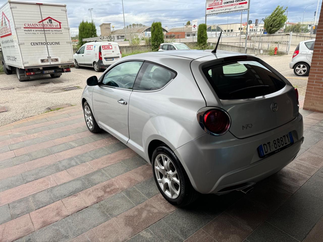 Alfa Romeo MiTo 1.6 JTDm 16V Distinctive Sport Pack