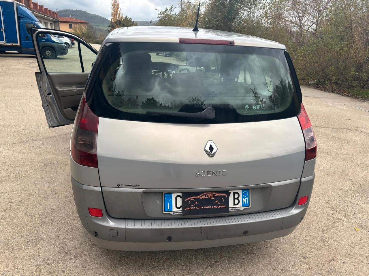 Renault Scenic Scénic 1.9 dCi 7 POSTI Luxe Dynamique