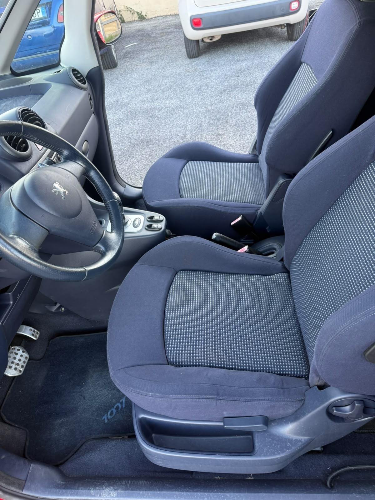Peugeot 1007 1.4 Happy