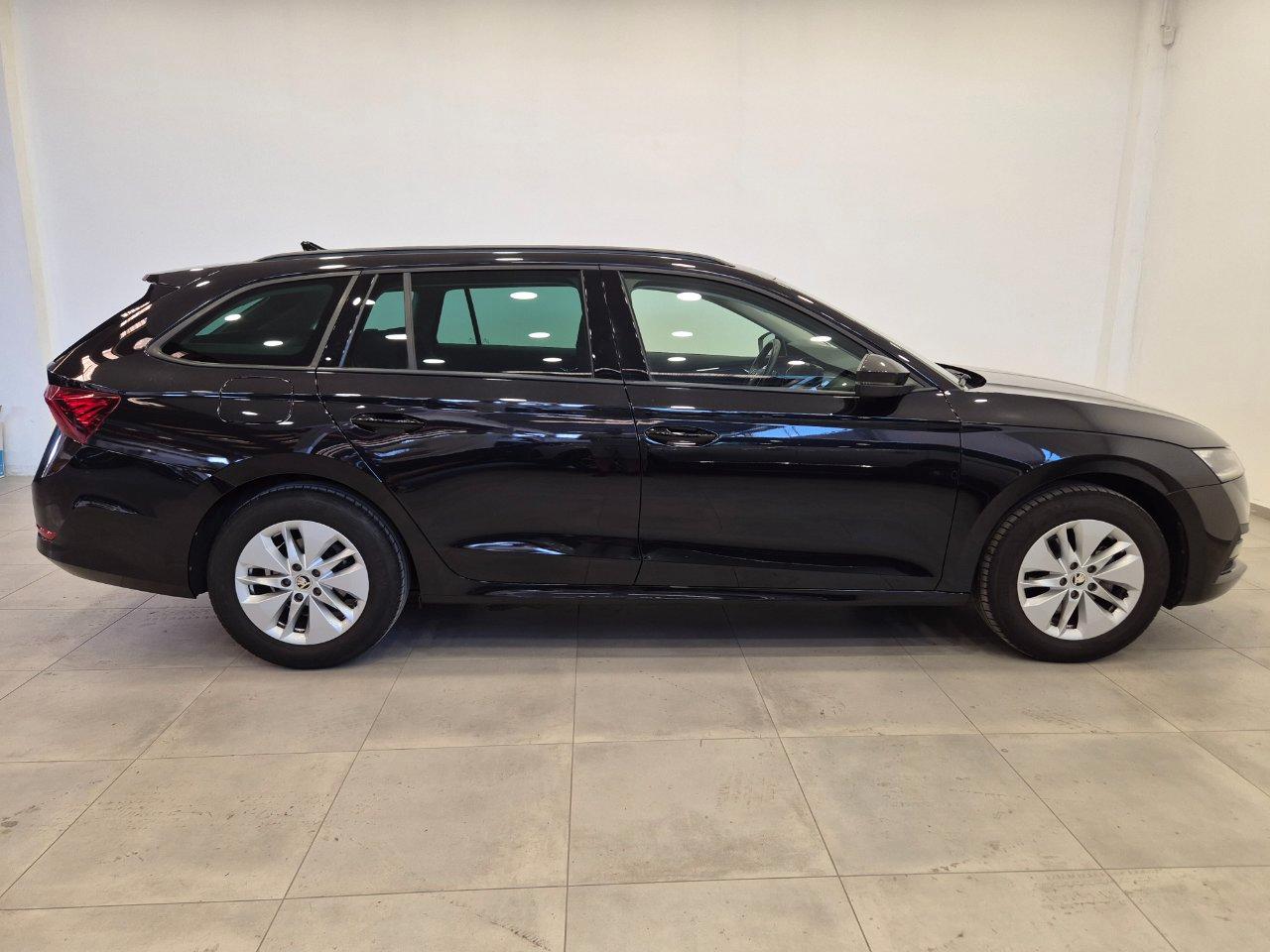 Skoda Octavia 2.0 tdi evo Ambition 150cv dsg