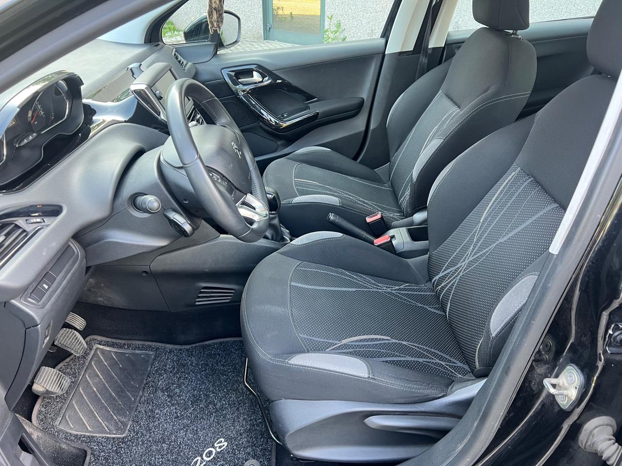 Peugeot 208 1.2 VTi 82 CV 5 porte Allure