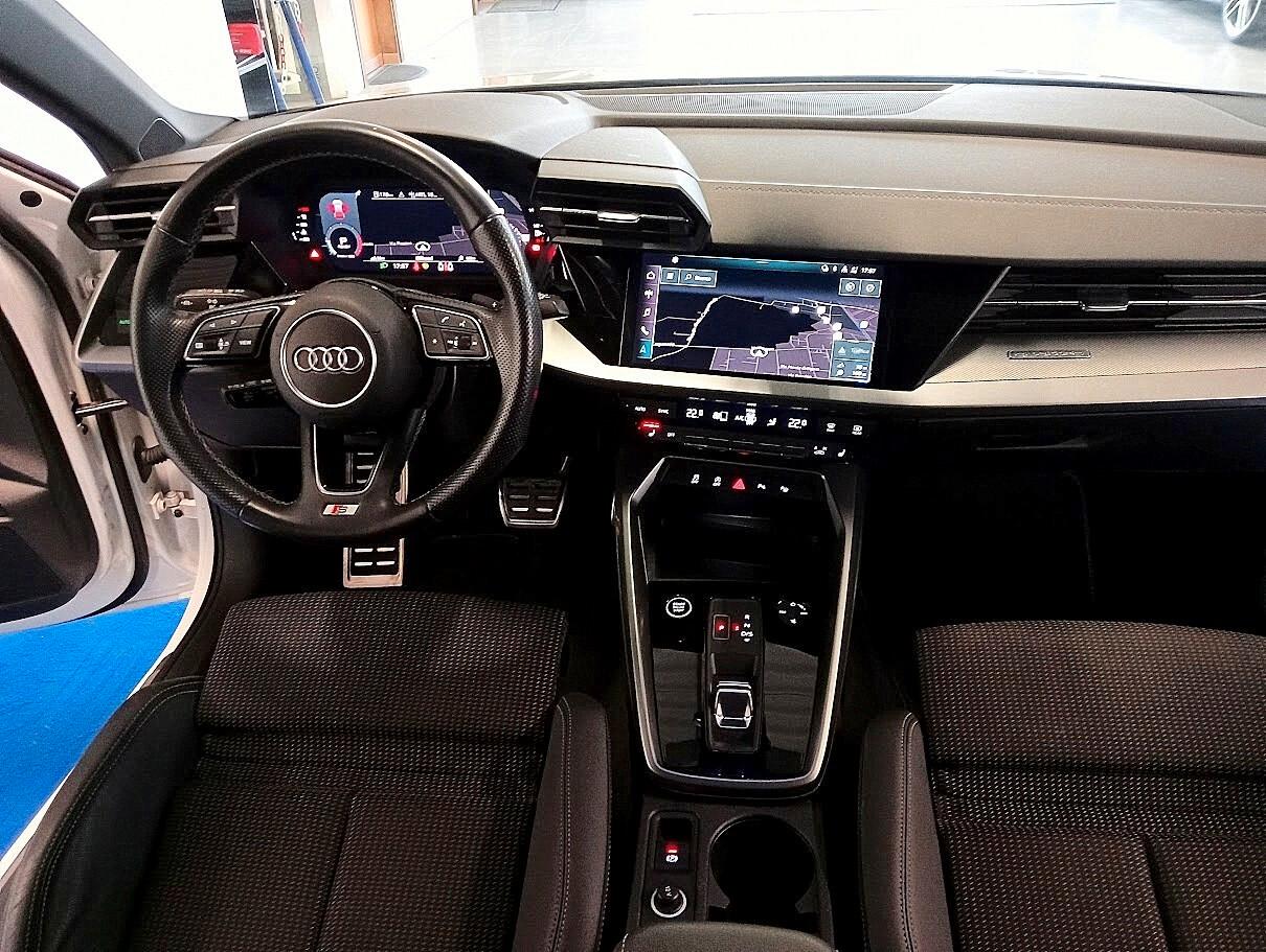 Audi A3 Sportback 40 2.0 TDI 200CV SLINE QUATTRO 19" IDENTITY BLACK