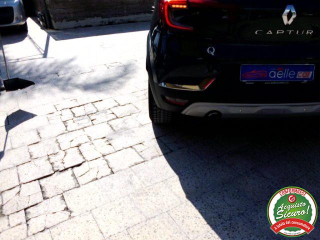 RENAULT Captur dCi 8V 90 CV EDC Initiale Paris