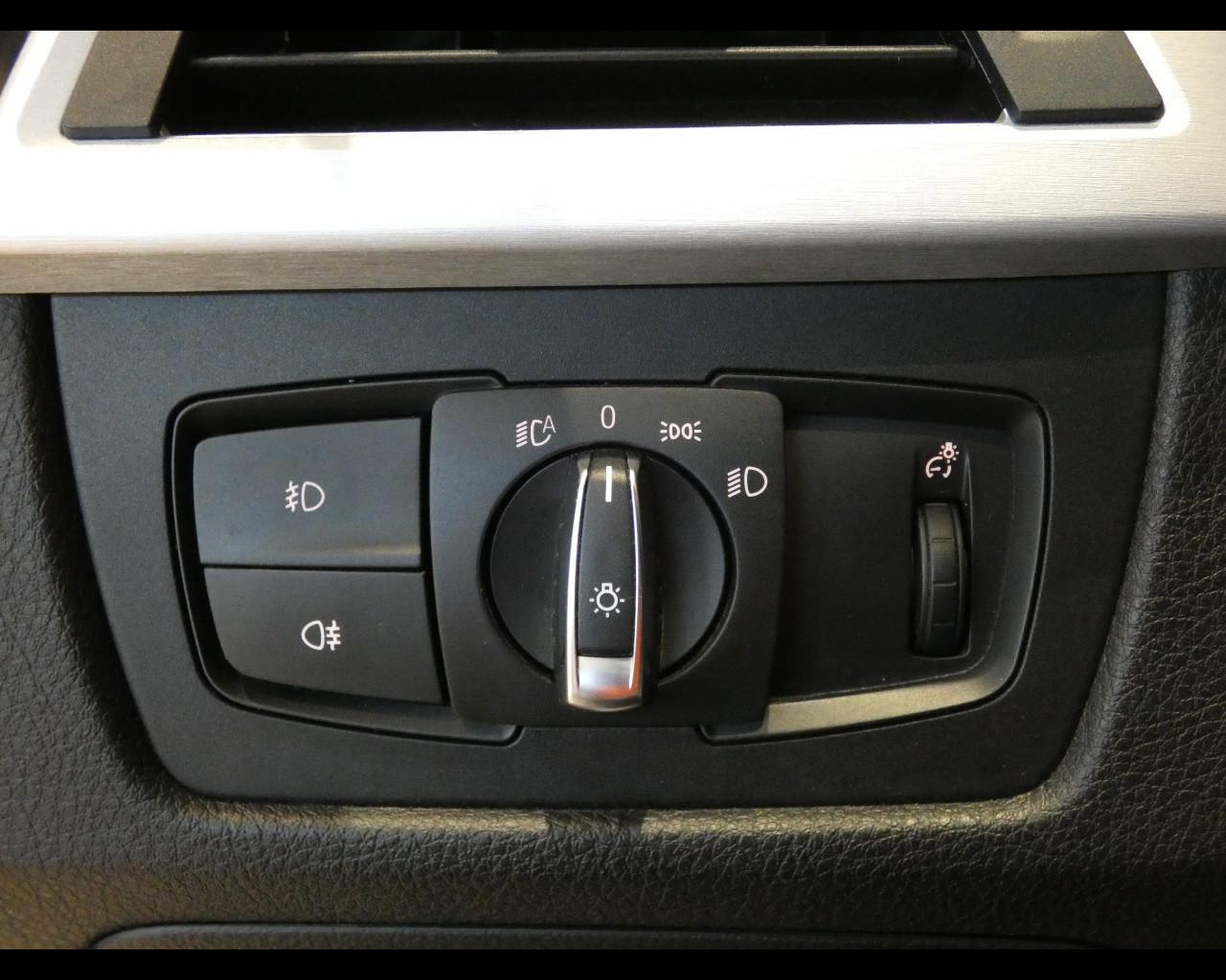 BMW Serie 3 (F30/31) - 318d Touring Business Advantage aut.