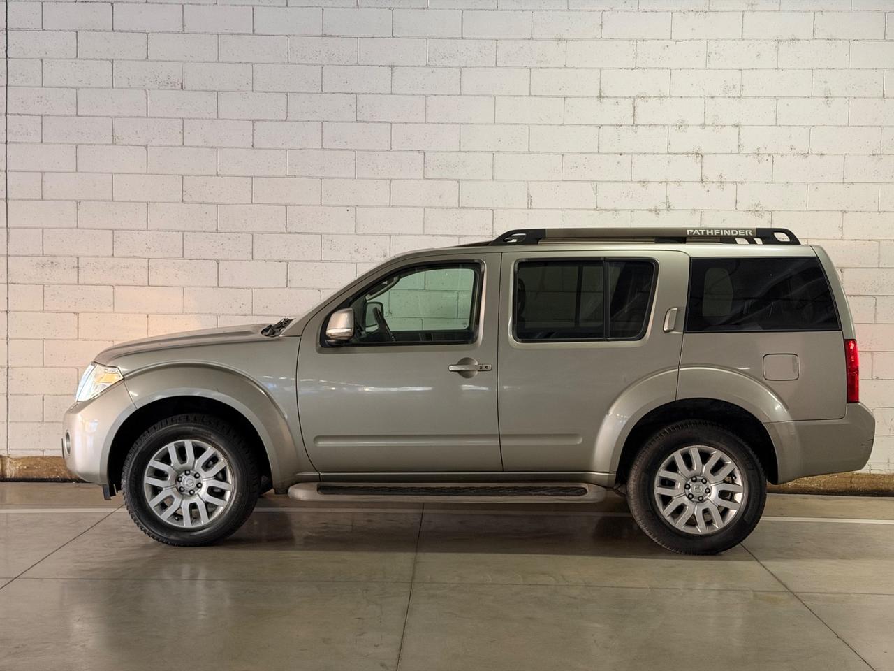 Nissan Pathfinder 2.5 dCi Sport