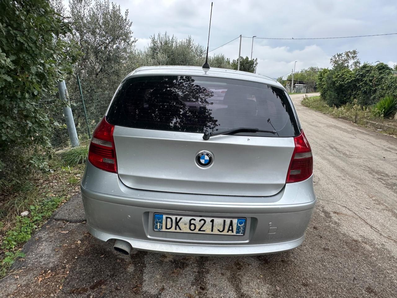 Bmw serie 1 120d (E81) 2007