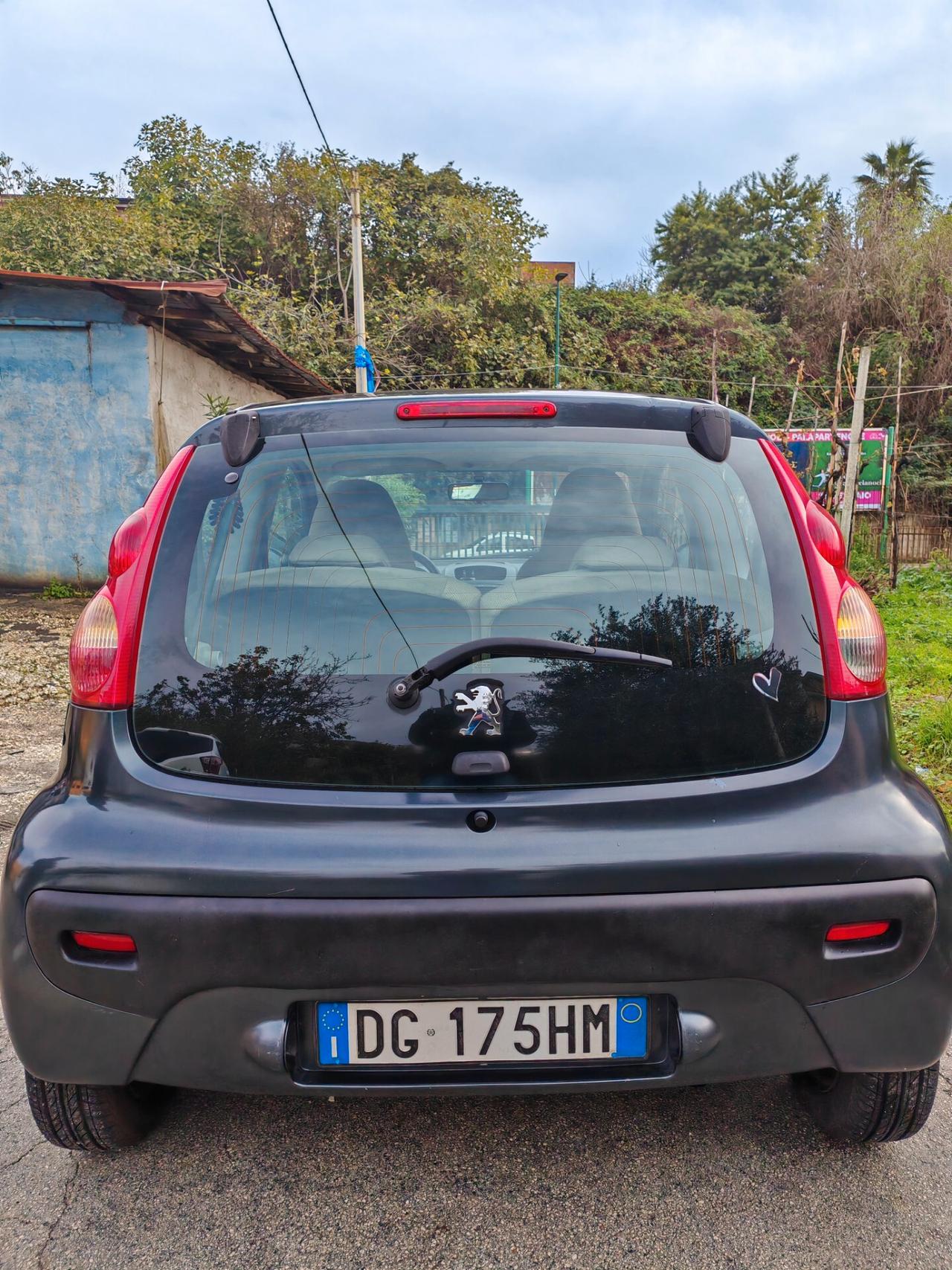 Peugeot 107 AUTOMATICA SWEET YEARS