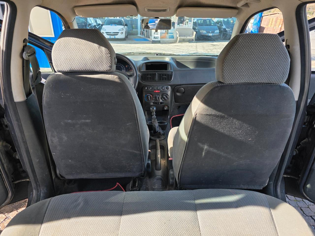 Fiat Punto 1.2 5 porte 160.000km Leggermente incidentata