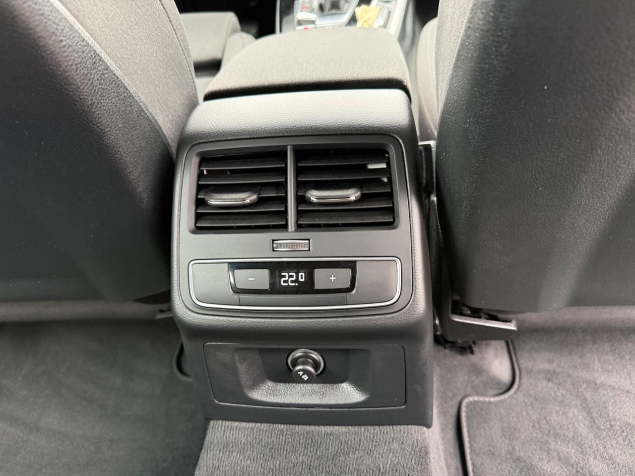 Audi A4 Avant 35 TDI/163 CV S tronic S line edition .IVA ESPOSTA