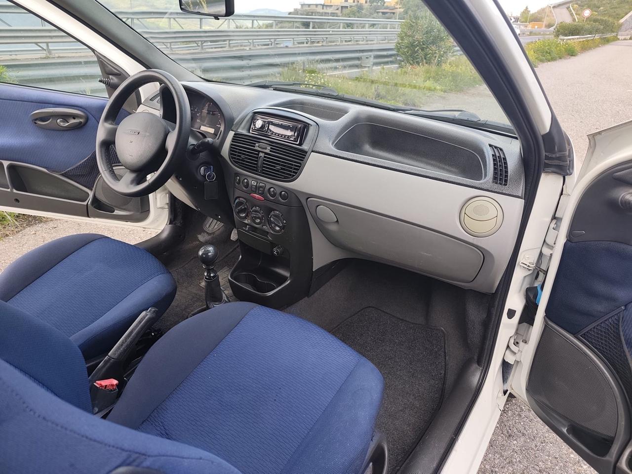 Fiat Punto 1.2i Fire 8 valvole