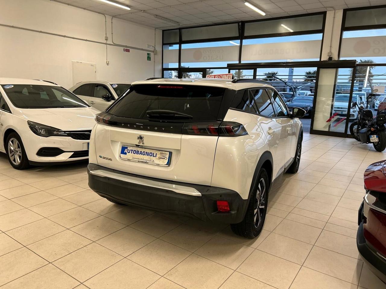Peugeot 2008 ALLURE PACK motore elettrico 136 CV SPOTICAR