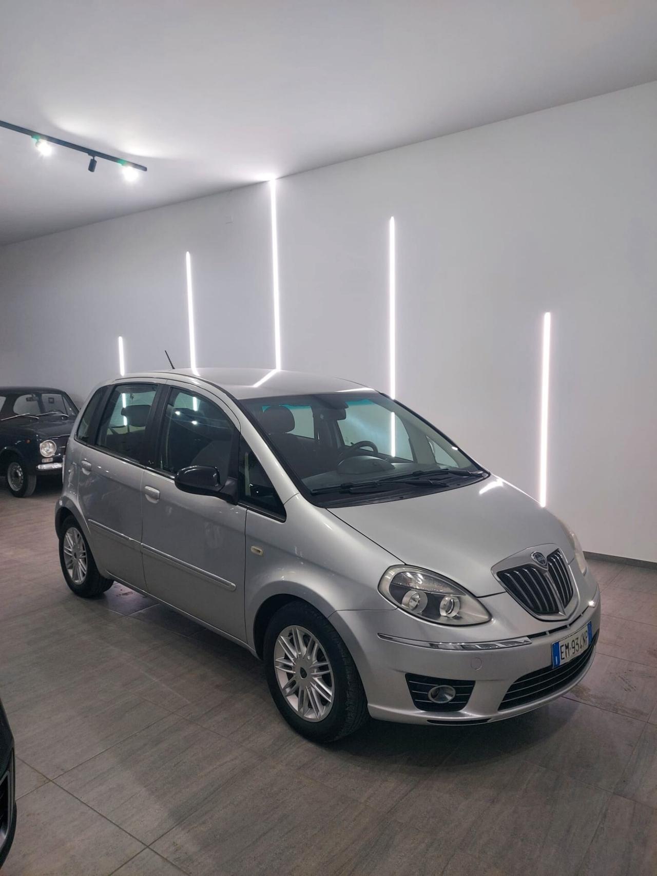 Lancia MUSA 1.3 Mjt 95 CV AVENUE 2012