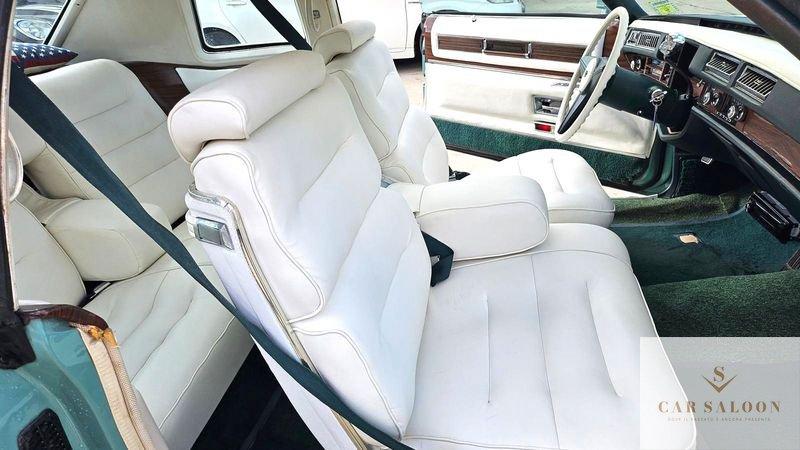 Cadillac De Ville