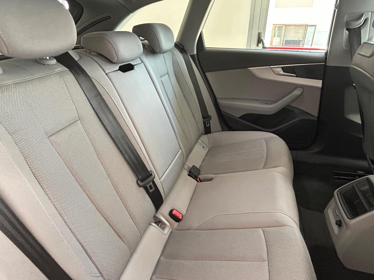 Audi A4 Avant 40 TDI S tronic
