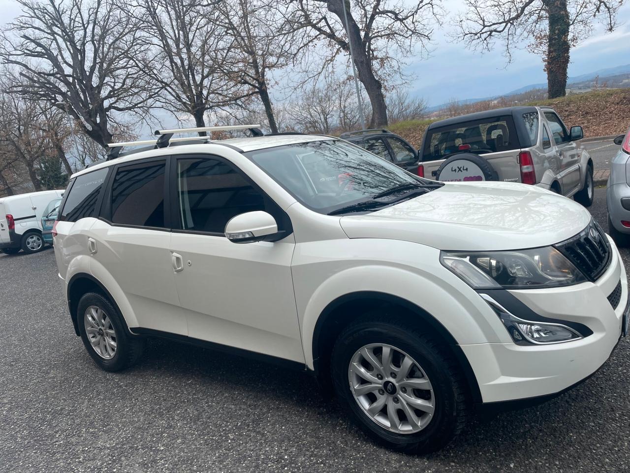 Mahindra XUV500 2.2 16V AWD W8 - 7 POSTI