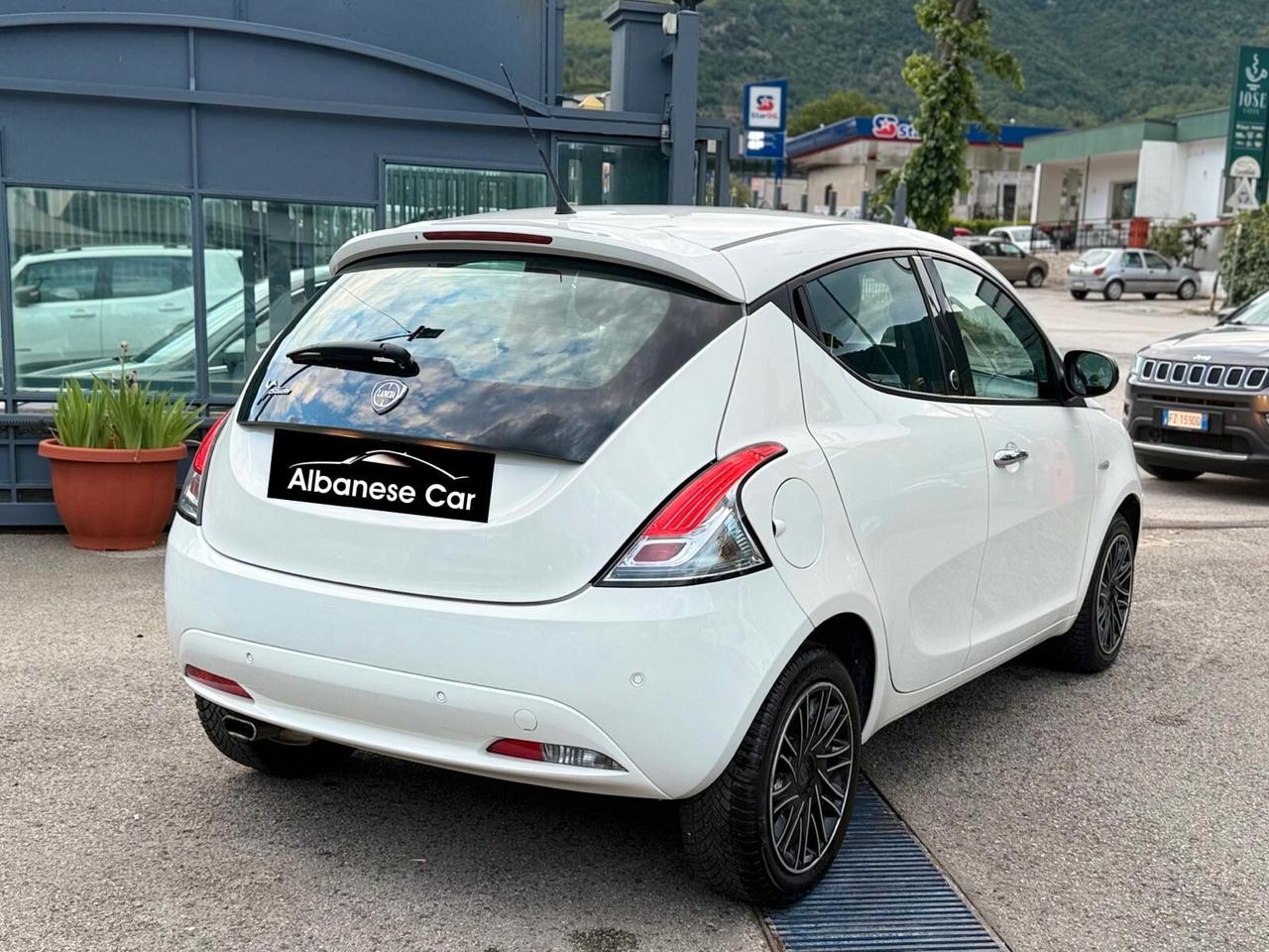 Lancia Ypsilon 1.2 Ecochic 69 CV GPL Gold