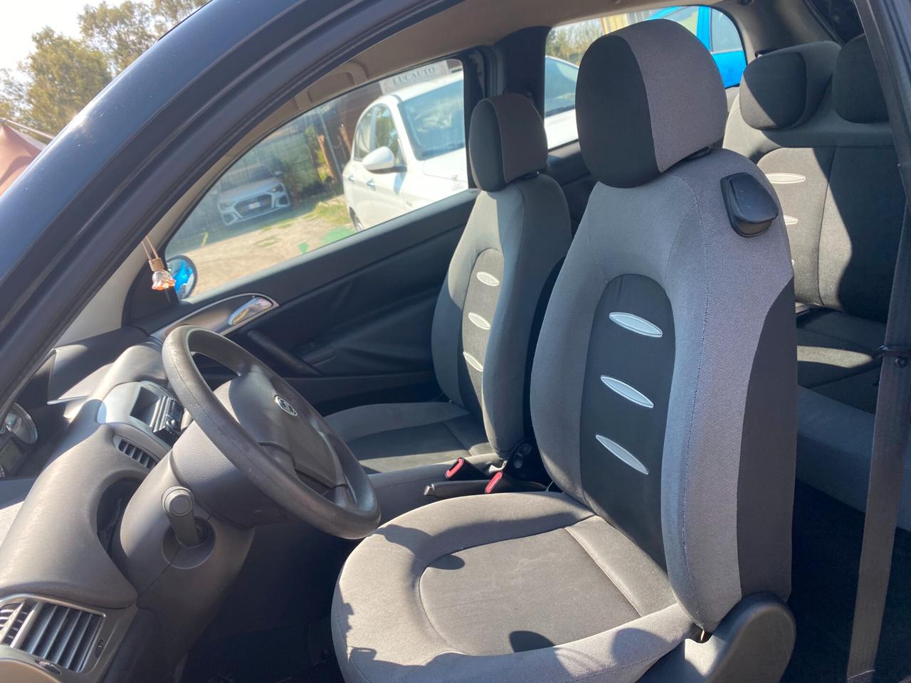 LANCIA YPSILON 1.2 180.000 KM ADATTA NEOPATENTATI