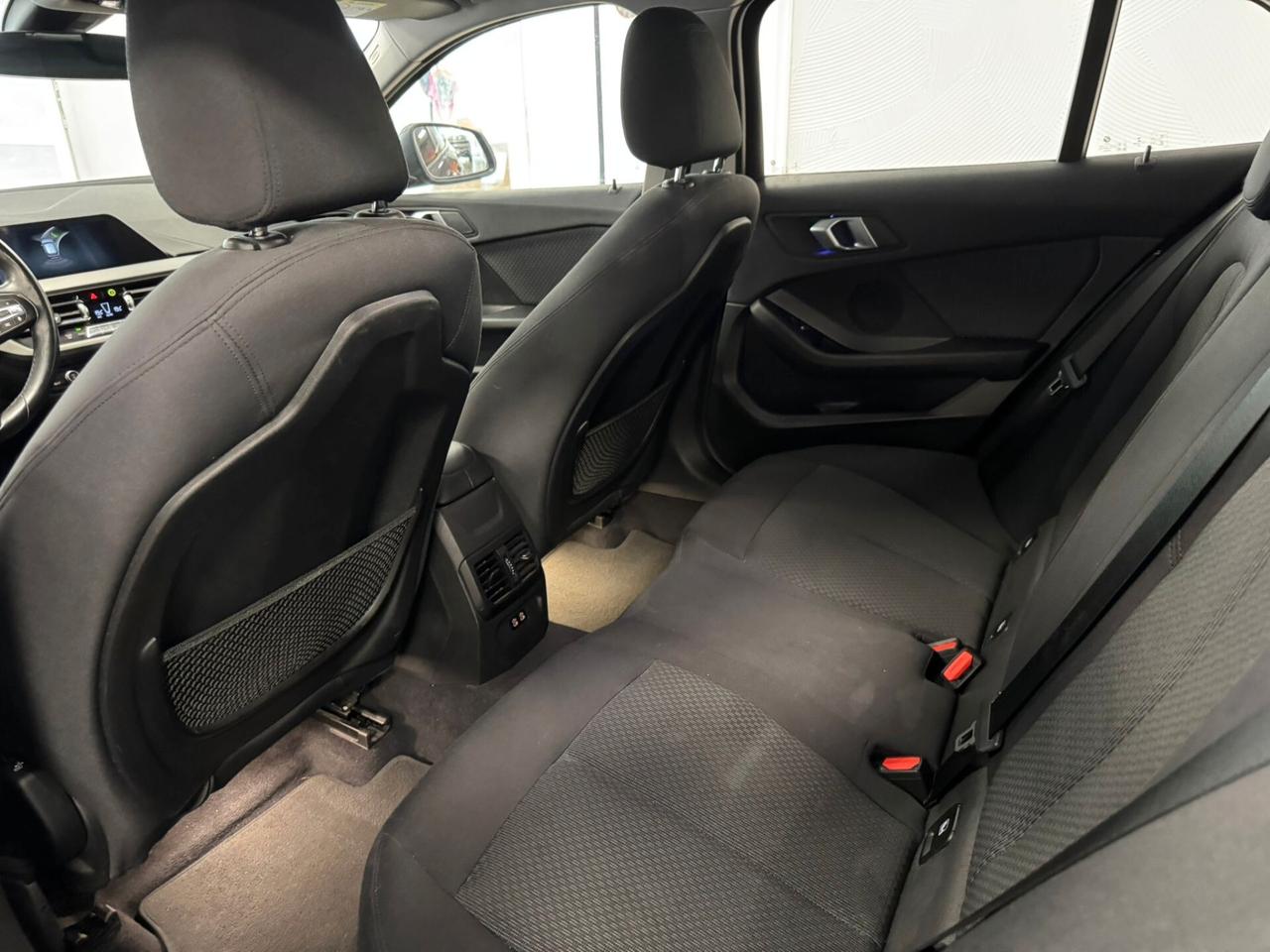 Bmw 118 118d 5p. Msport