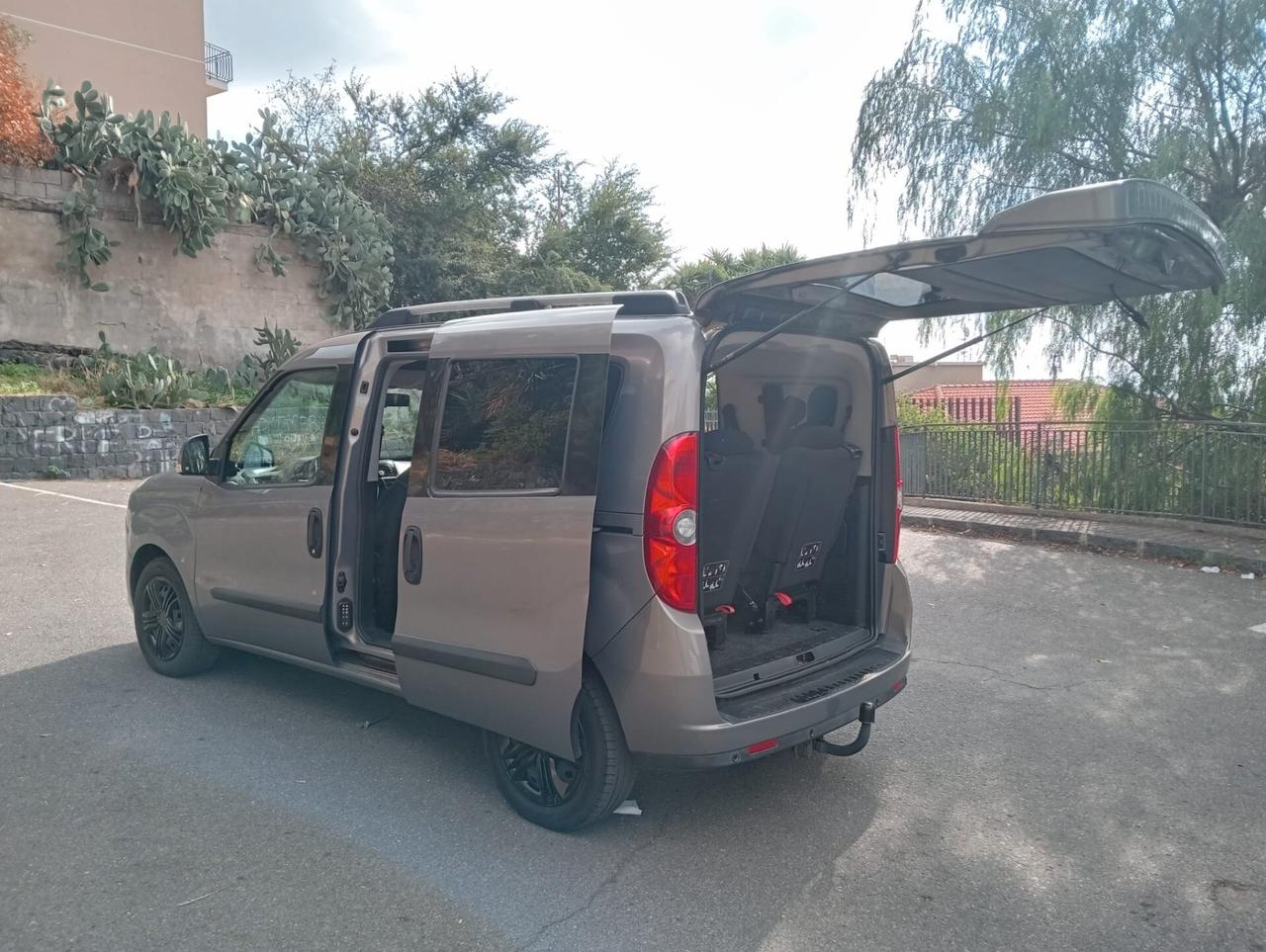 Fiat Doblo Opel Combo 7 posti