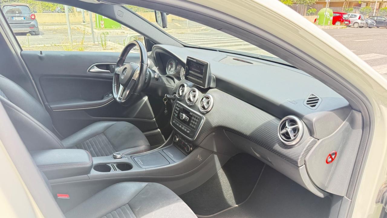 Mercedes-benz A 200 d Automatic Premium LED PDC ALCANTARA NAVI BLUETOOTH