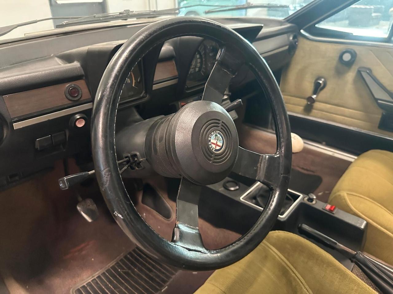 Alfa Romeo Alfetta 2.0 L