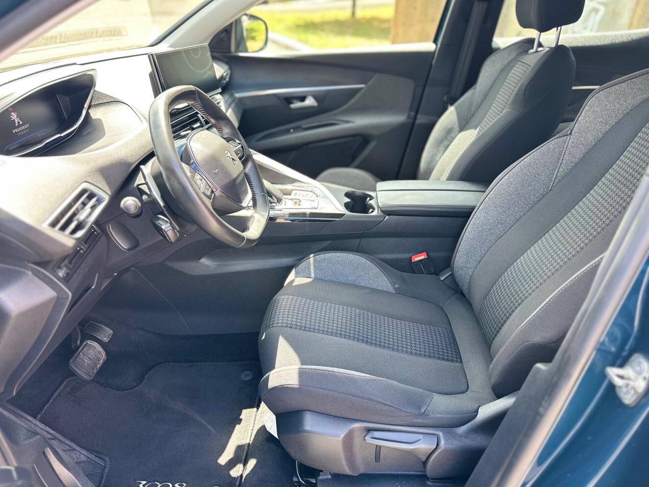 Peugeot 3008 BlueHDi 130cv EAT8 Active anno 01/2021