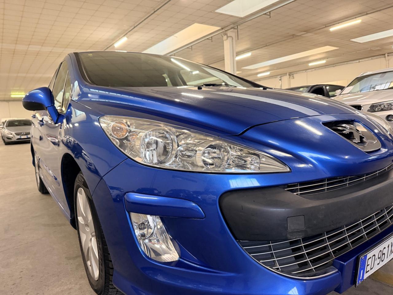 Peugeot 308 1.4 VTi 98CV 5p. Premium