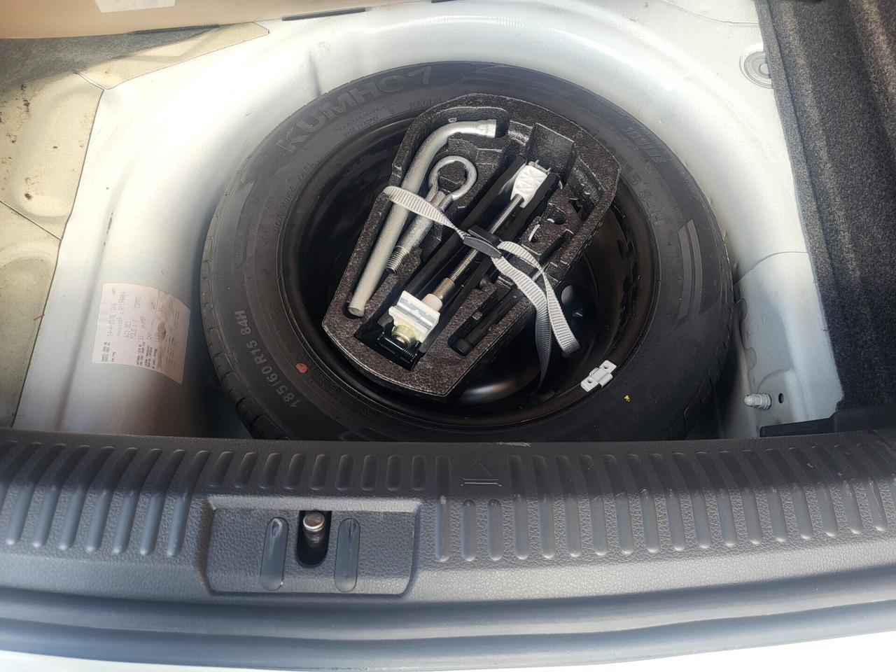 VOLKSWAGEN POLO 1,0 MPI-EURO 6-UNICA PROPRIETARIA