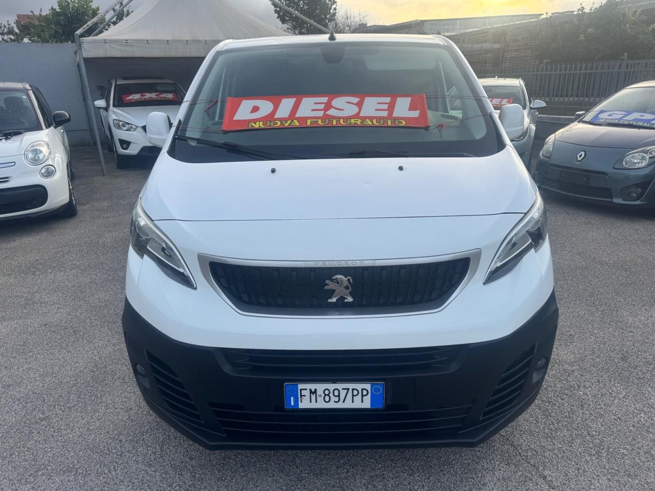 Peugeot Expert BlueHDi 120 Passo medio con porta laterale