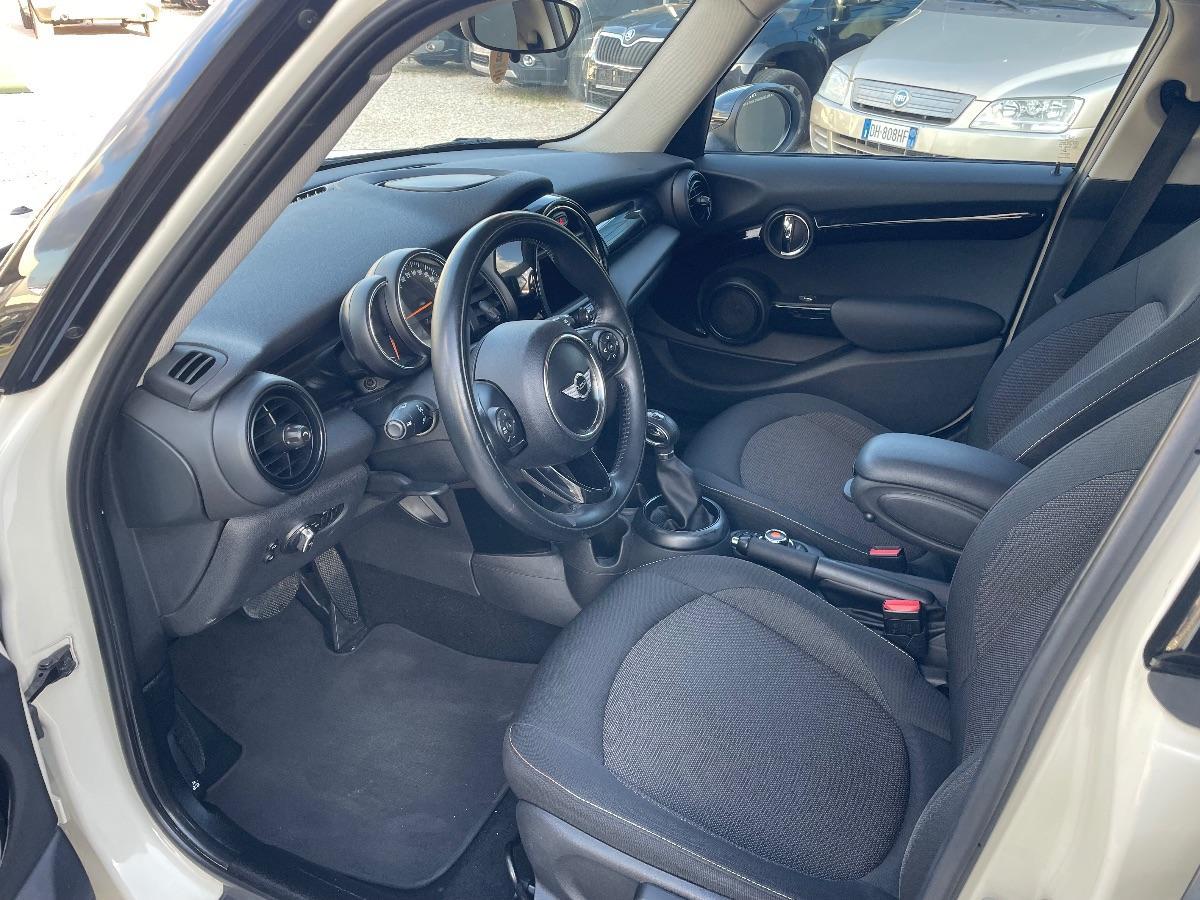 MINI - Mini - 1.5 Cooper D Business XL