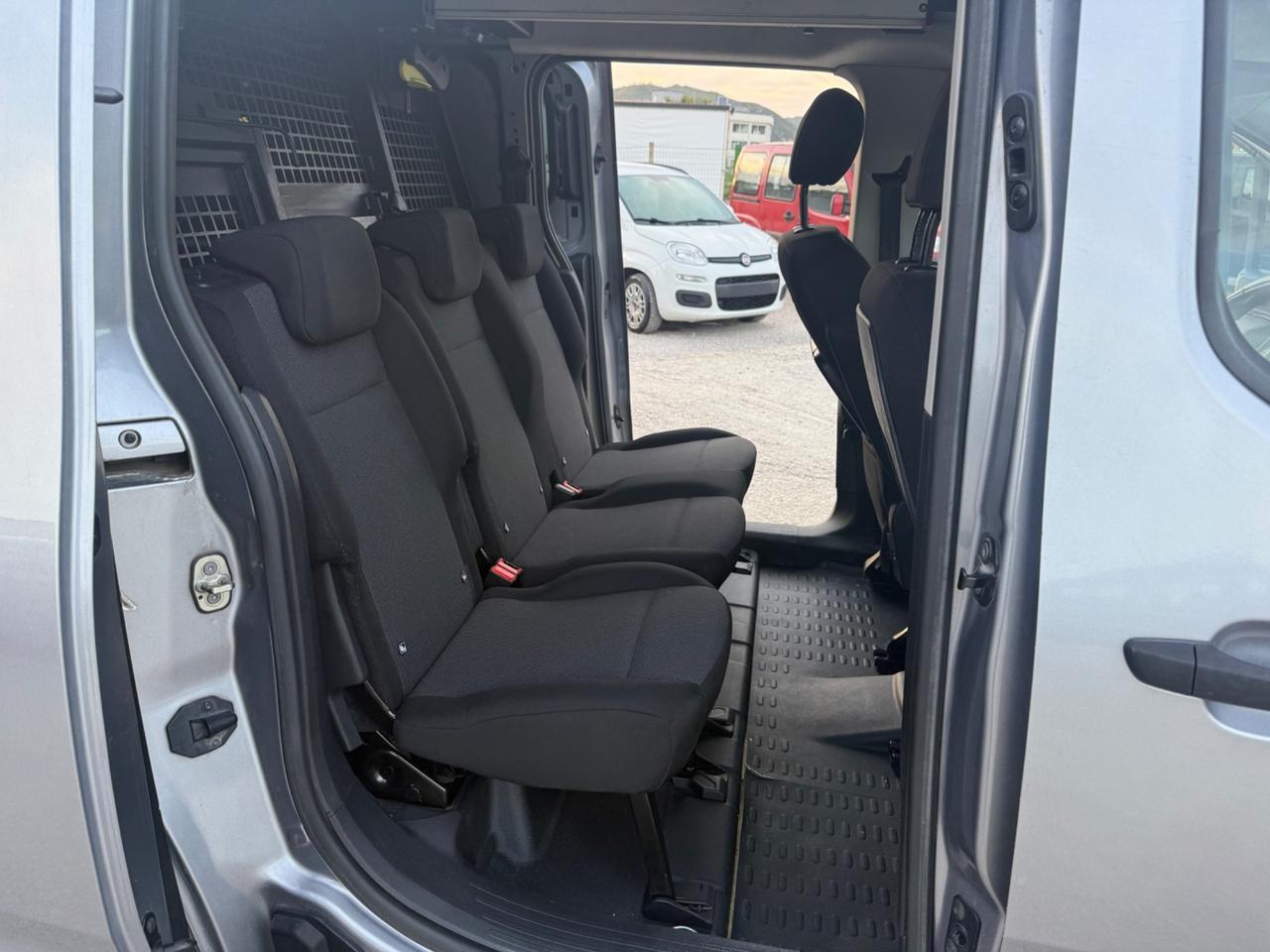 Peugeot Partner BlueHDi 130 cv n1 -5 posti