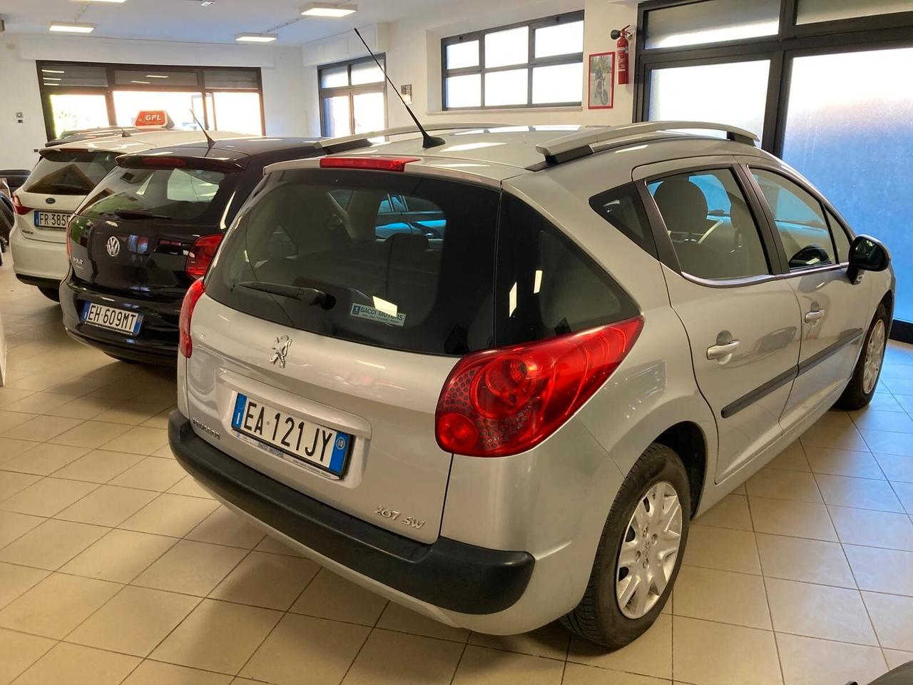 Peugeot 207 1.6 8V HDi 93CV SW X Line