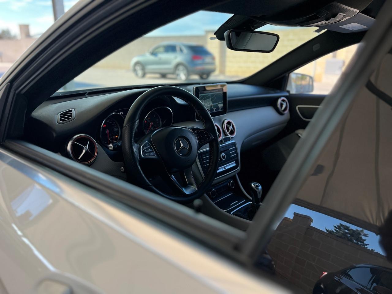 Mercedes-benz A 180 D 110 Cv Urban Style CRYSTAL GREY