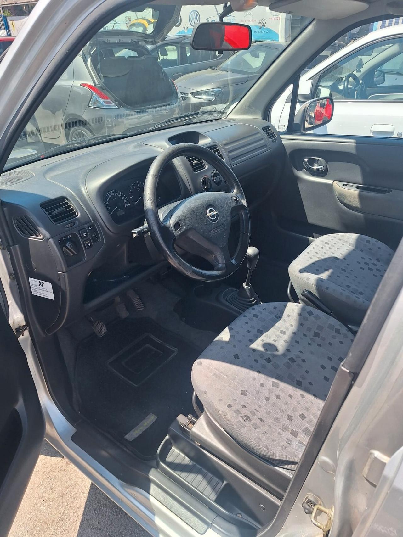 Opel Agila 1.2 16V 'Njoy