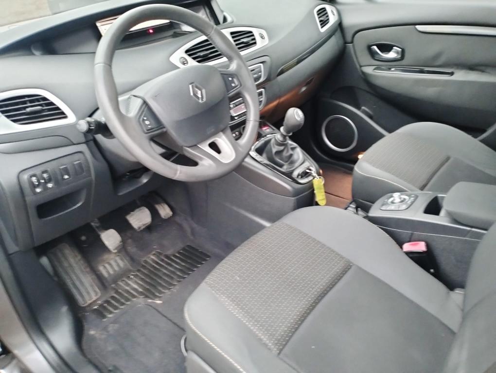 Renault Scenic X-Mod 1.5 dci Dynamique 110cv