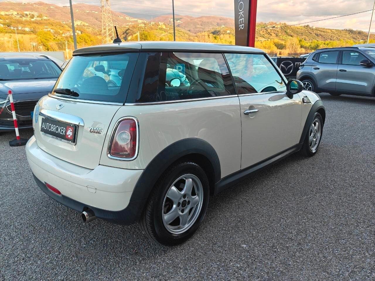 MINI Mini 3ª serie (R56) Mini 1.4 16V One Chili