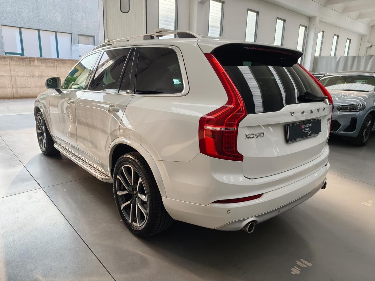 Volvo XC90 D5 AWD Geartronic 7 posti Momentum
