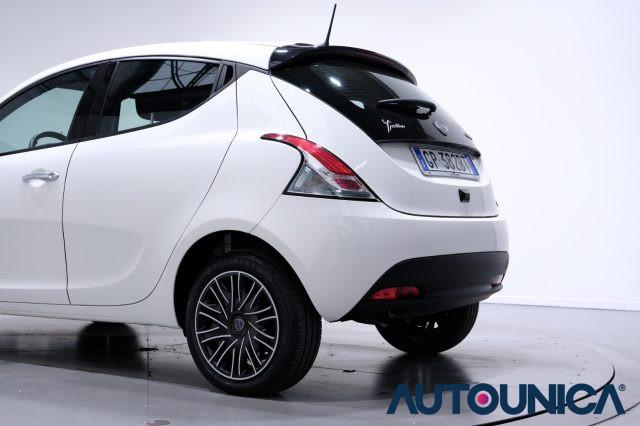 LANCIA Ypsilon 1.0 FIREFLY 5 PORTE S&S HYBRID GOLD NEOPATENTATI