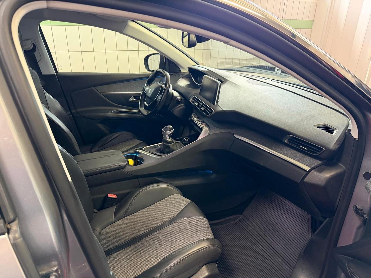 Peugeot 3008 BlueHDi 120 S&S Allure